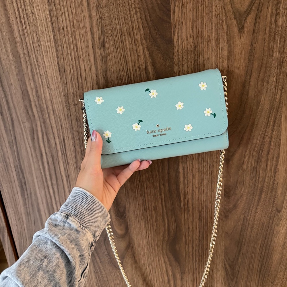 kate spade New York darcy daisy embroidered chain wallet crossbody